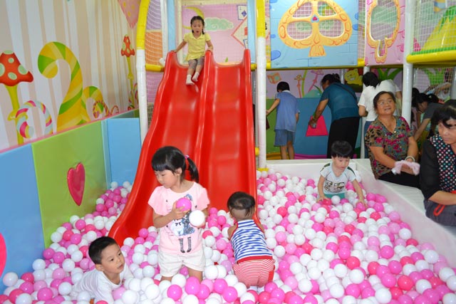 Tincool Amusement Candy Theme Indoor Play Center Indoor Playground High Quality for Sale 